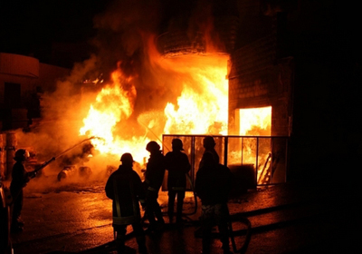 يعاني سكان قطاع غزة من انقطاع التيار لمدة 18 ساعة يوميًا